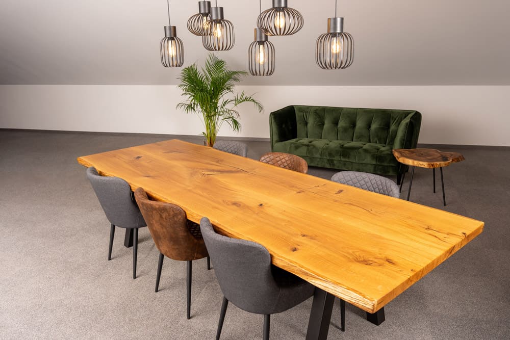 Massivholz-Schreibtisch für Büro und Home Office – handgefertigt in Leipzig
